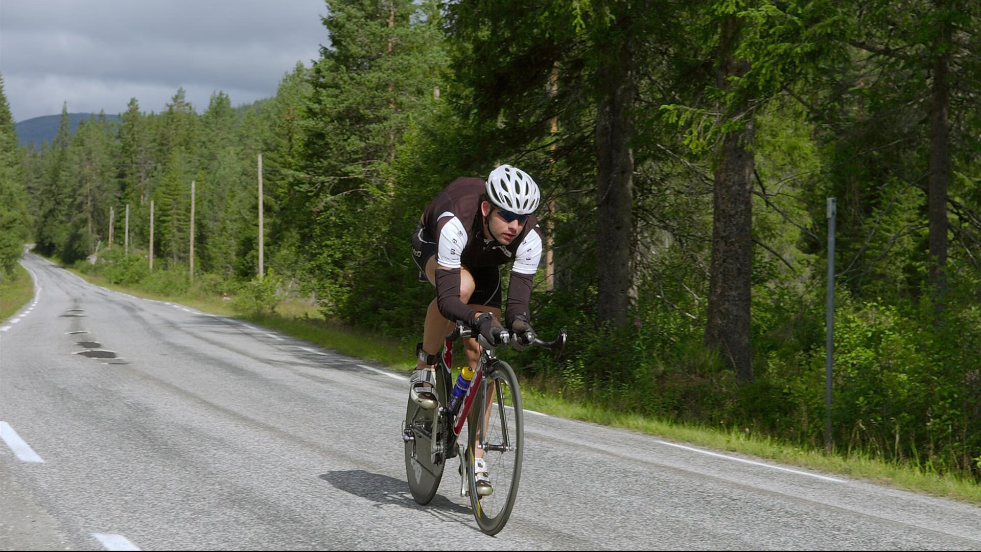 坦桑尼亚女篮在非洲锦标赛中崭露头角，奋勇前进