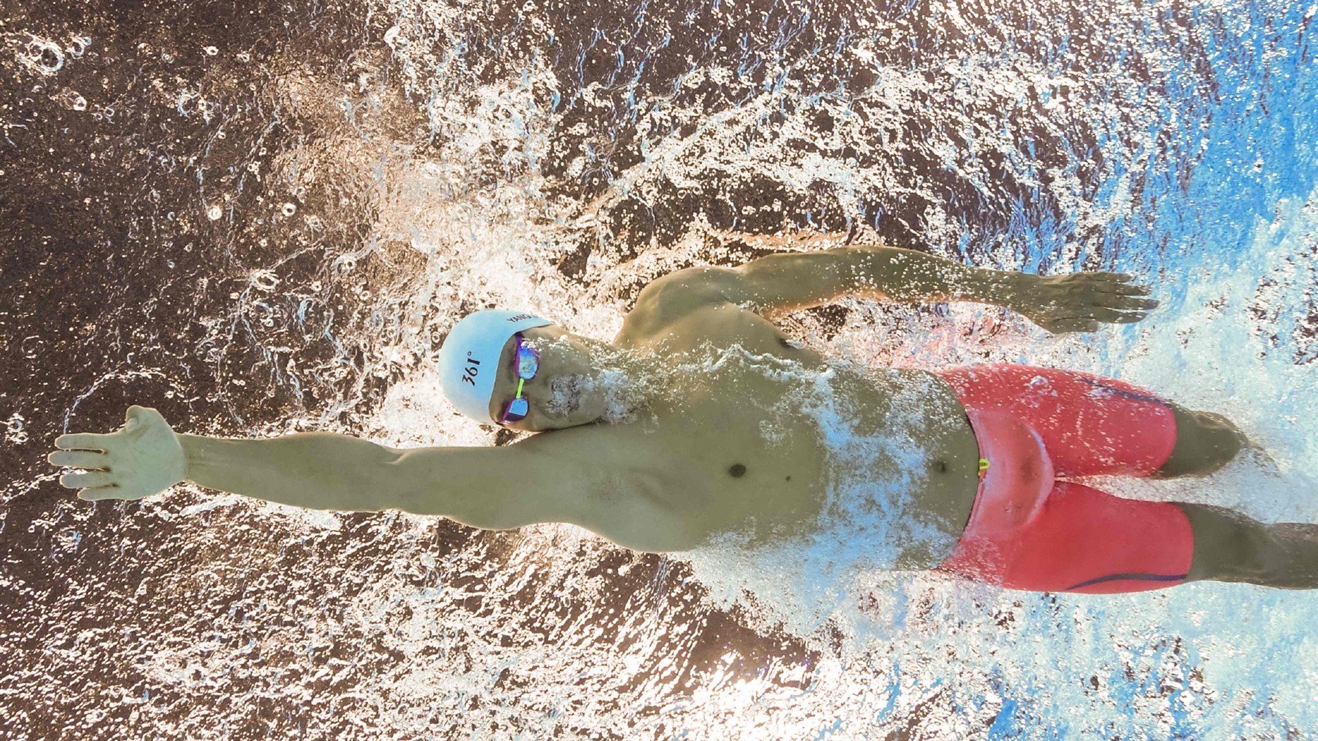 普费夫跳台决赛用实力回应质疑，普费茨纳