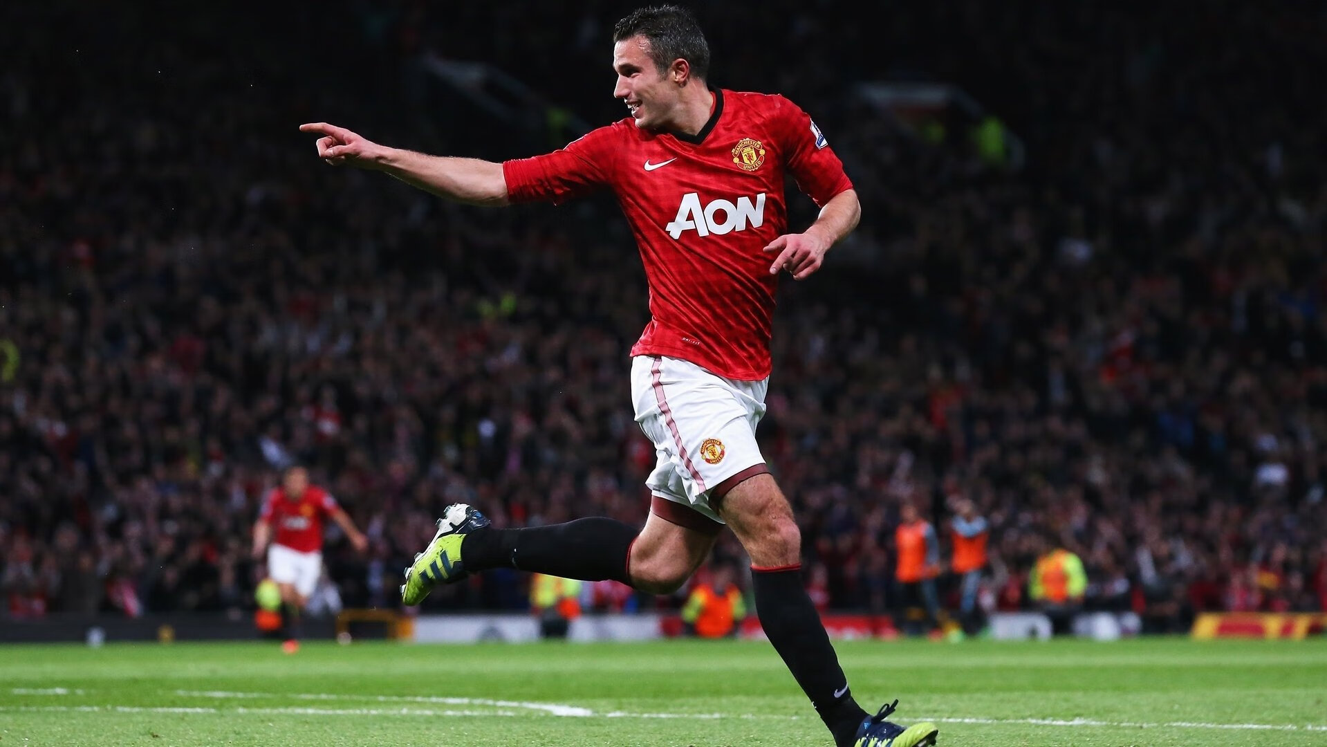 中国足球俱乐部国际化经营策略,中国职业足球俱乐部的经营内容